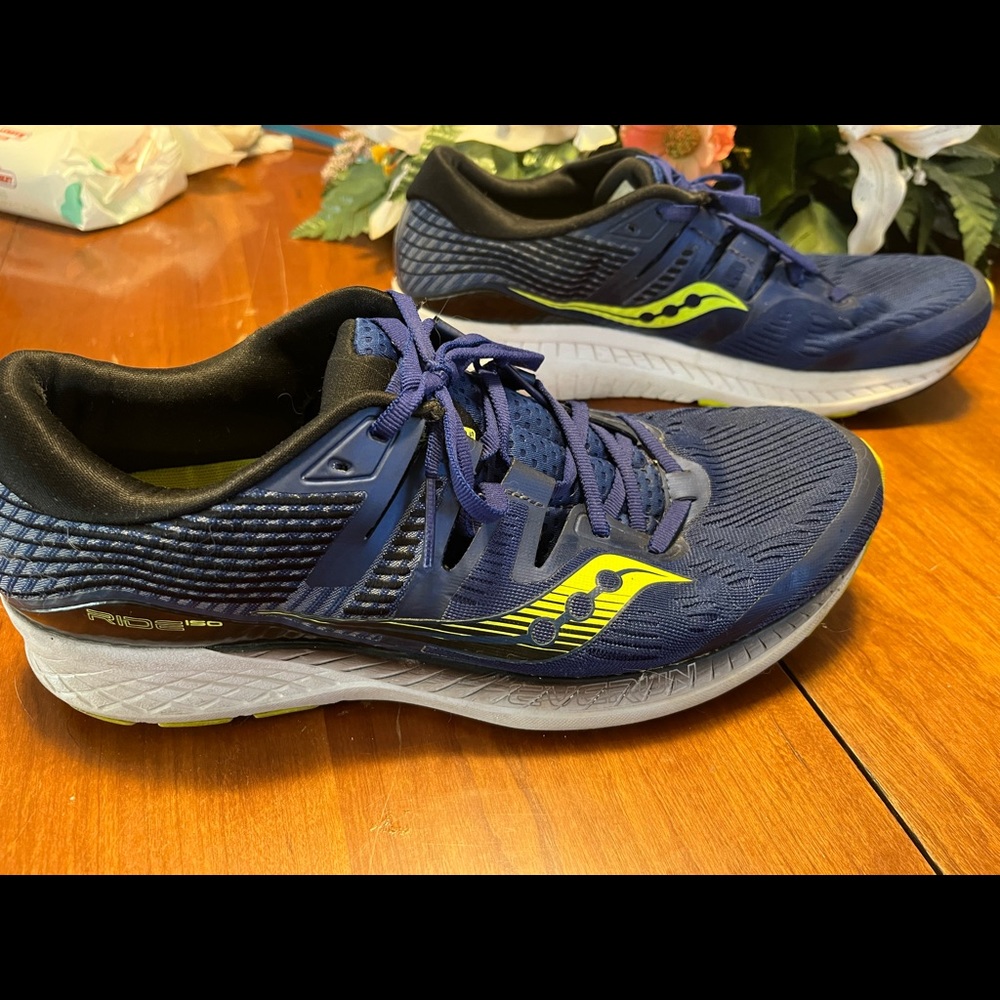 Mens Saucony Ride size 10.5